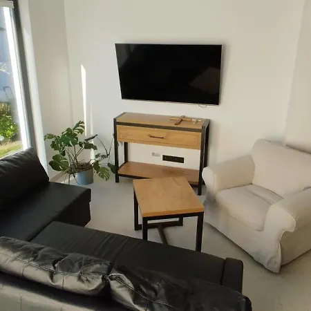 Zara Goscinne Oraz Zara Nowosc Homestay Wladyslawowo